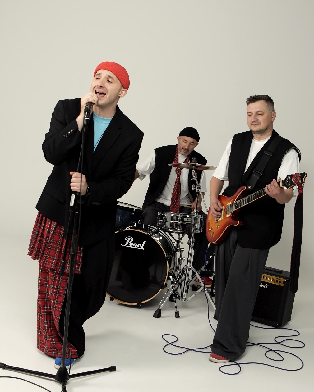 Flip the Penguin performing live